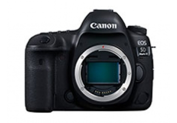 EOS R7 ボディ<br>新品 ¥129000